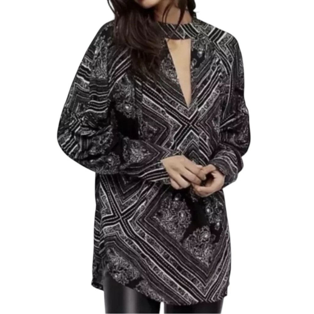 NWT FREE PEOPLE Black Pattern Long Sleeve Halter Deep V-Neck Blouse Size Medium